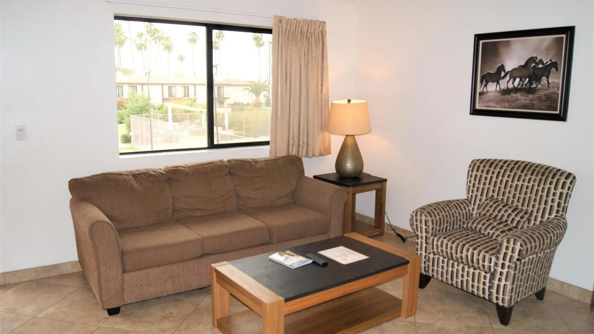 アパート 244 Fully Furnished 1Br Suite-Pet Friendly スコッツデール