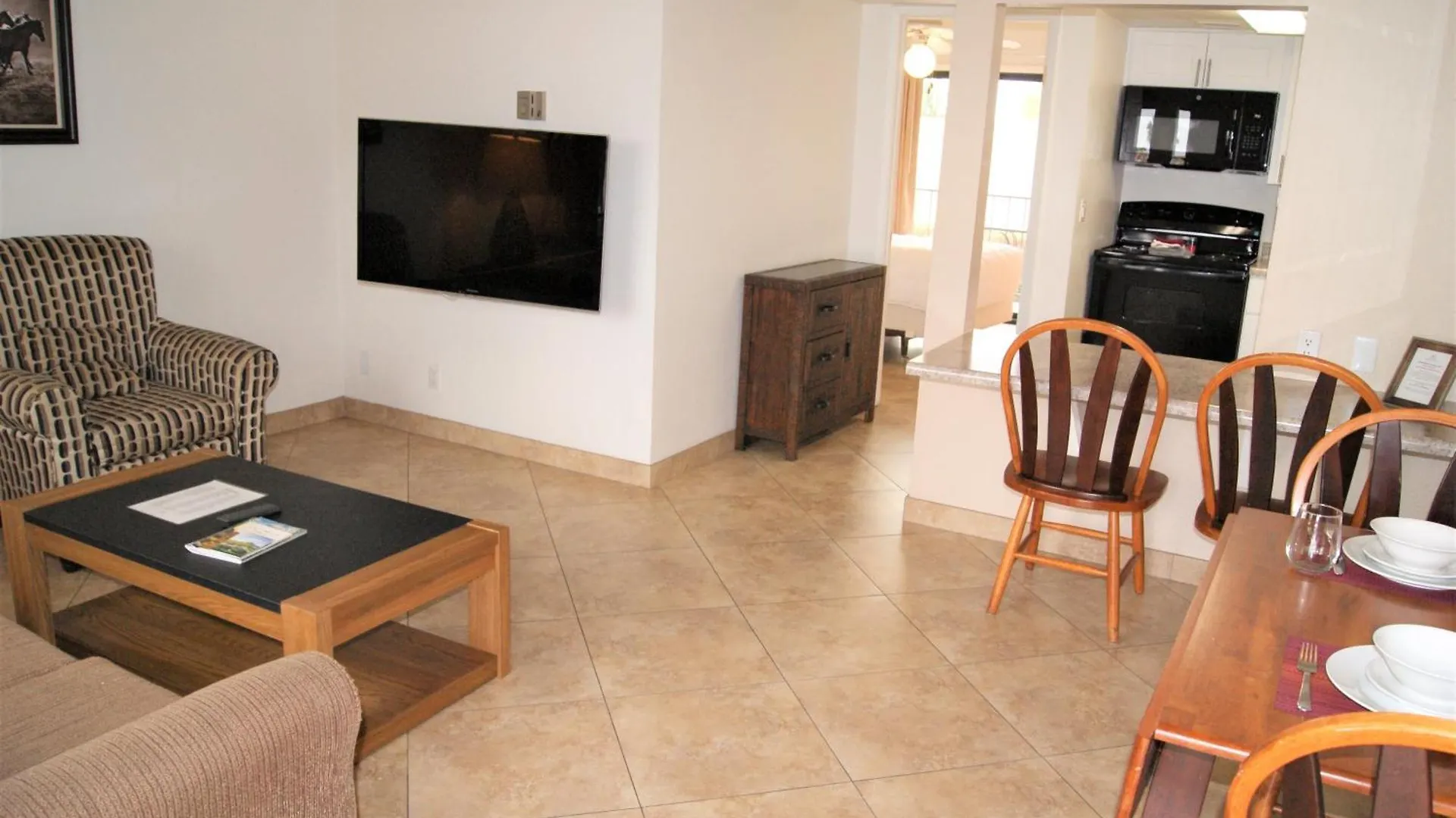 244 Fully Furnished 1Br Suite-Pet Friendly スコッツデール アパート